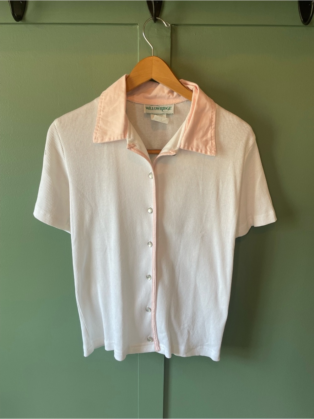 Willow Ridge White Short-Sleeve Button Down with Light Pink Trim